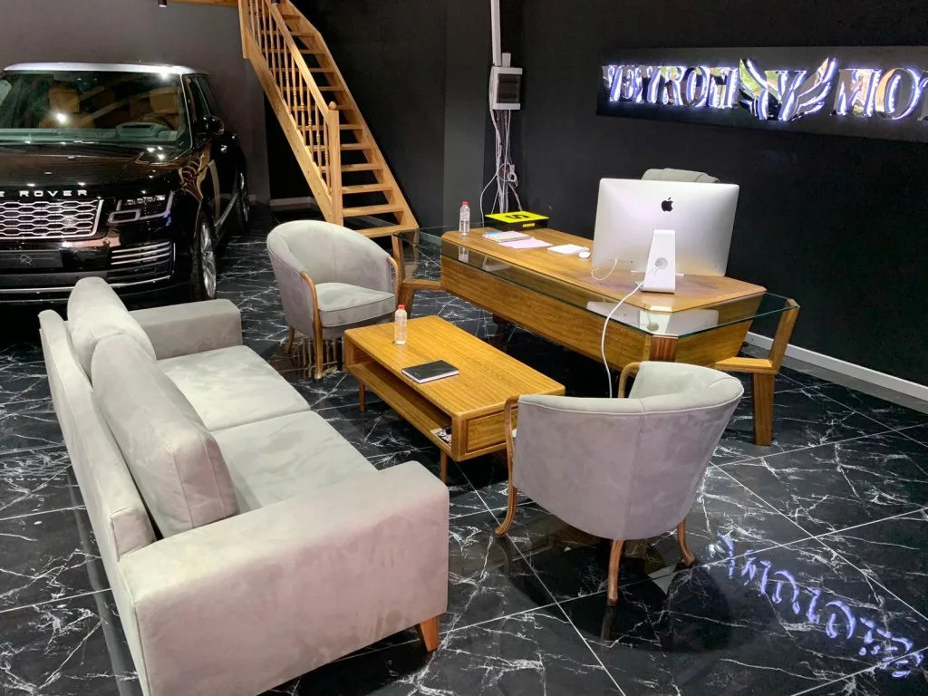 Veyron Motors — Workplace